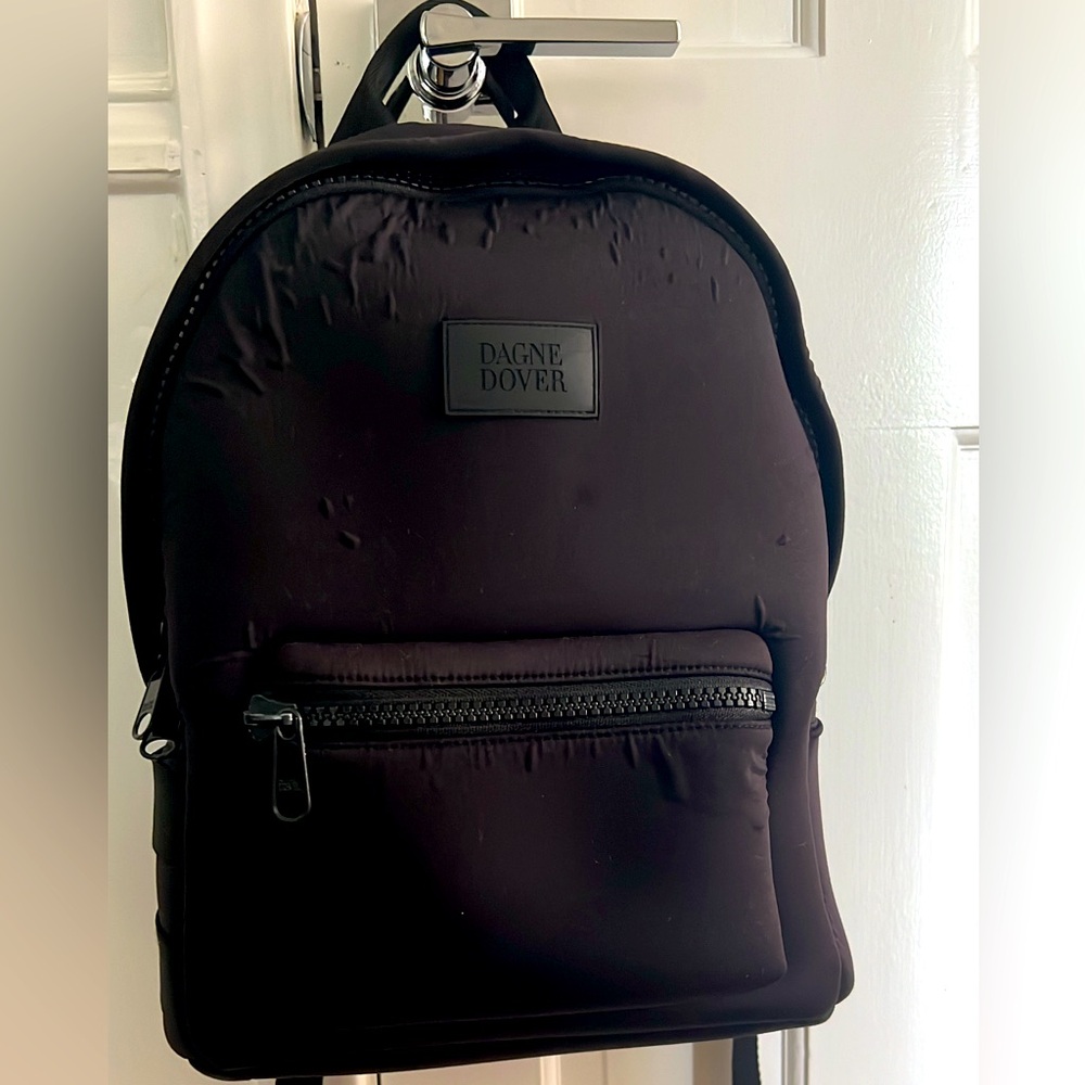 Dagne Dover Dakota Medium Neoprene
Backpack in Black (Pouch included)!!